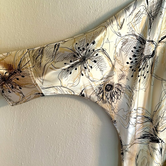 St. John couture silk blouse medium - Picture 4 of 6